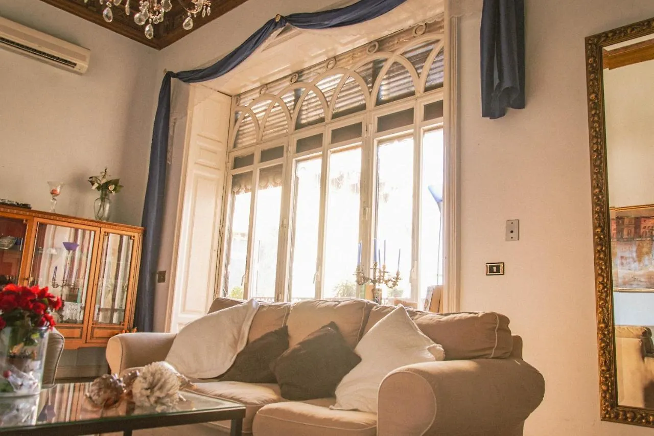 Antica Dimora Caruso Bed & Breakfast Catania 3*,  Italy